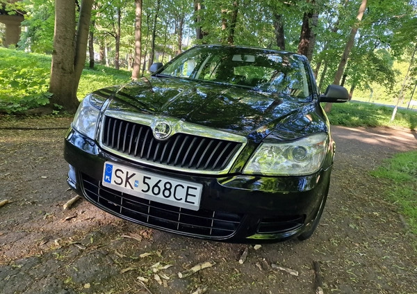 Skoda Octavia cena 12999 przebieg: 385000, rok produkcji 2010 z Sosnowiec małe 277